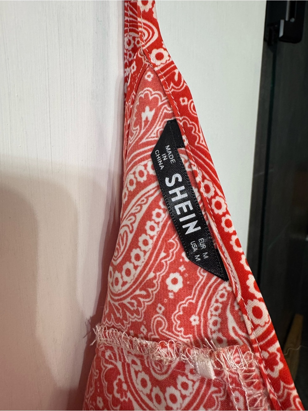 SHEIN Red Paisley Halter Bandana Crop Top - Picture 7 of 7